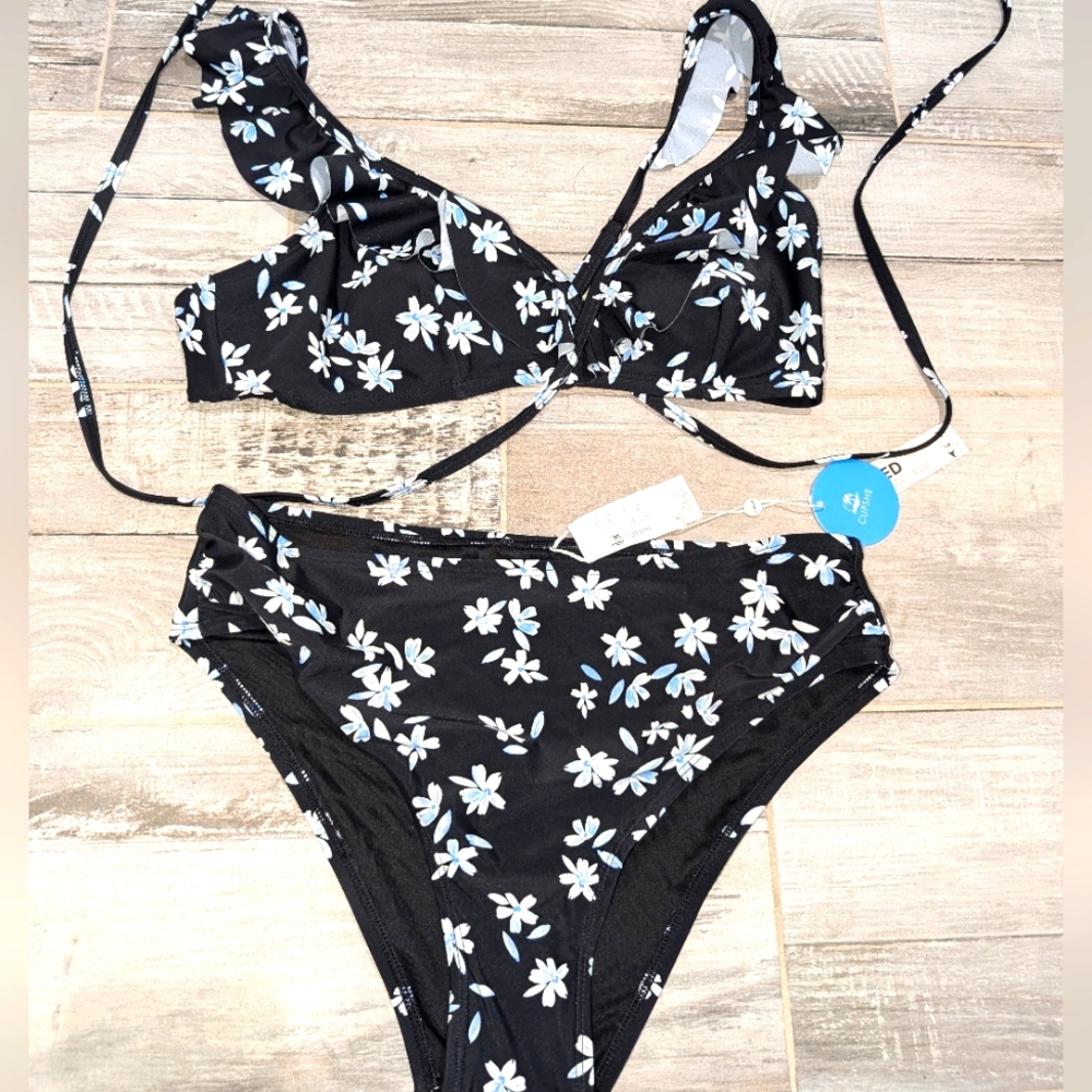 NWT Cupshe Ruffle floral two piece bathing suit